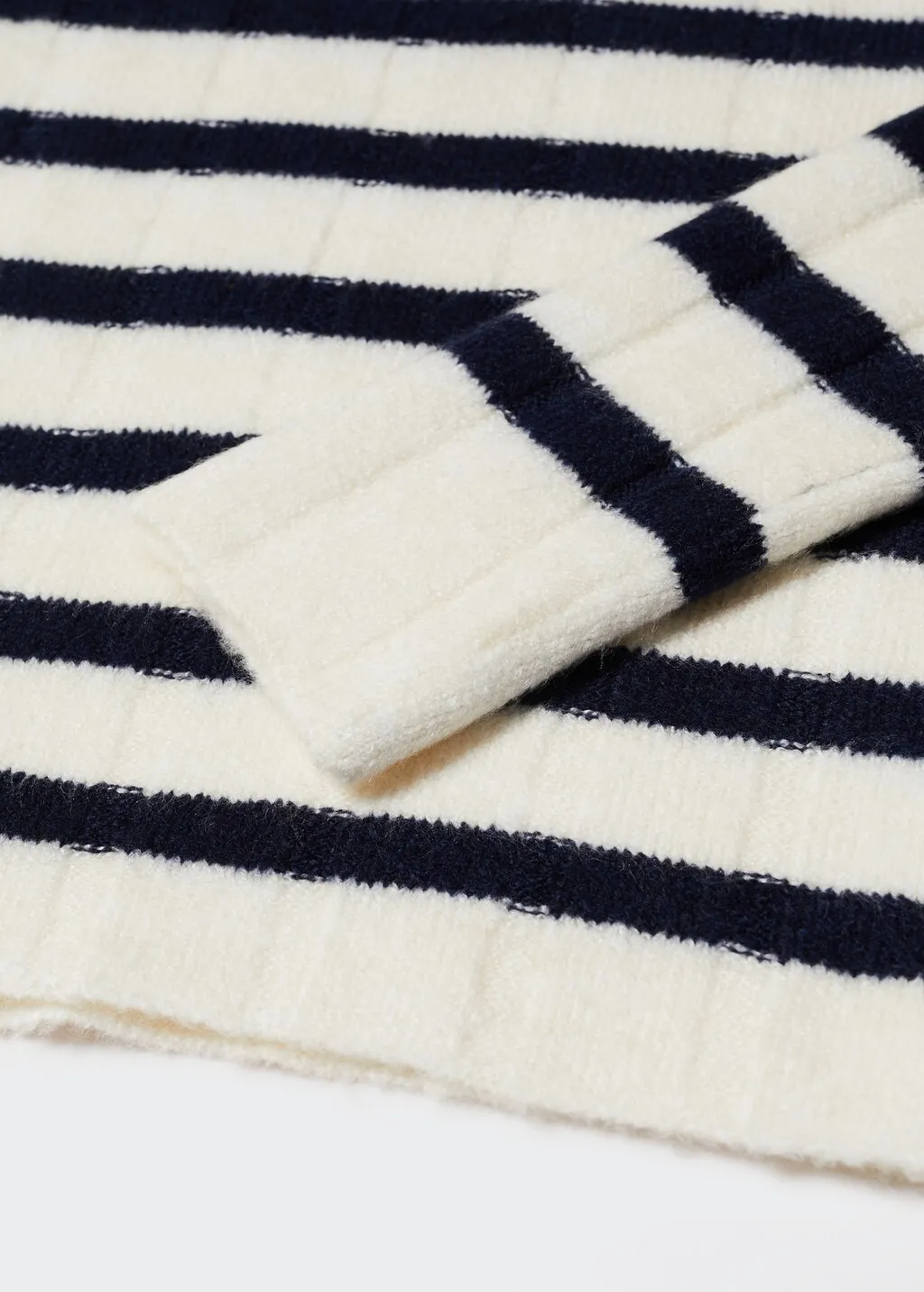 Pullover righe collo stondato